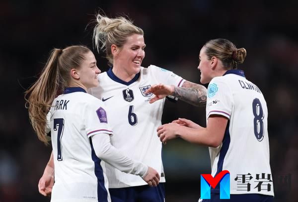 英格兰1-0西班牙：狮女在欧洲杯开始前发表声明，杰斯·帕克进球帮助球队战胜世界冠军
