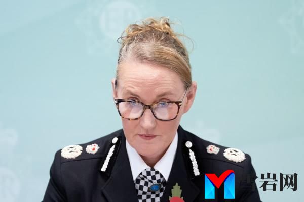 默西塞德郡警察局长宣布退休