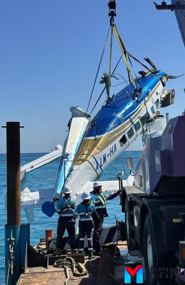 调查人员公布了美国运输安全委员会对罗特尼斯岛海上飞机失事的初步调查结果
