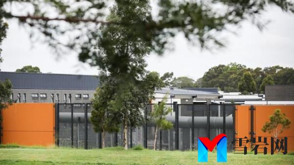 Villawood Detention Centre holds a<em></em>bout 40 per cent – a<em></em>bout 400 people – of Australia’s immigration detainees. Picture: NewsWire / Dylan Robinson