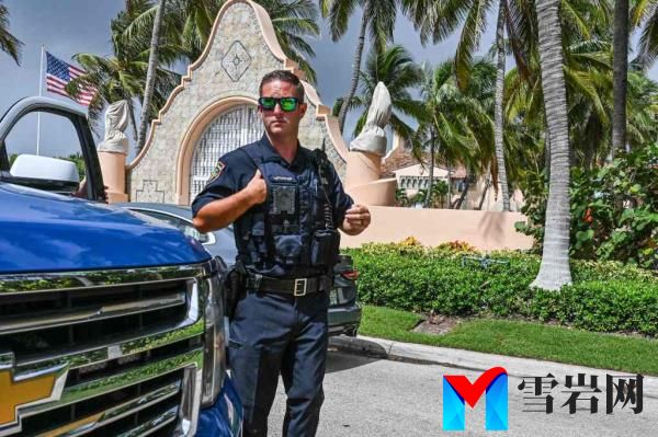 Local law enforcement officers are seen in front of the home of former President Do<em></em>nald Trump at Mar-A-Lago in Palm Beach, Florida on August 9, 2022.