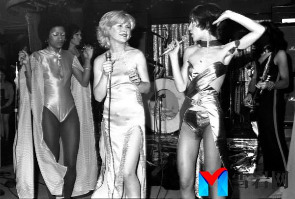 Debbie Harry with the Stilettos in 1984.