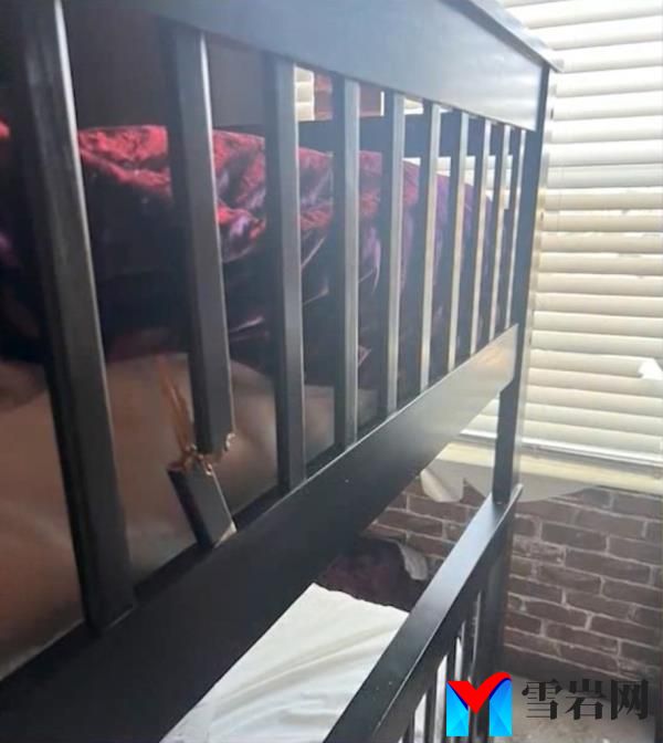 Photo of bedpost damaged.