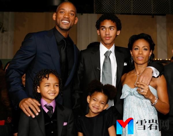 Will Smith poses with his children Trey, Jaden and Willow Smith as well as his wife Jada Pinkett Smith.