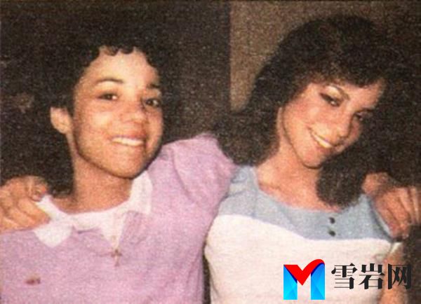 Rare photo of Mariah Carey with her sister Alison.