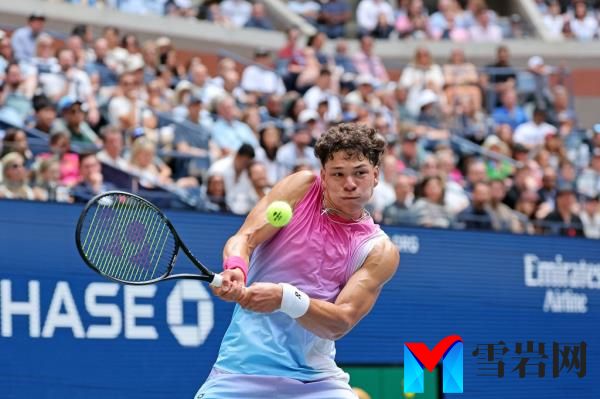 Ben Shelton hits a shot during his third-round match against Frances Tiafoe on Aug. 30.