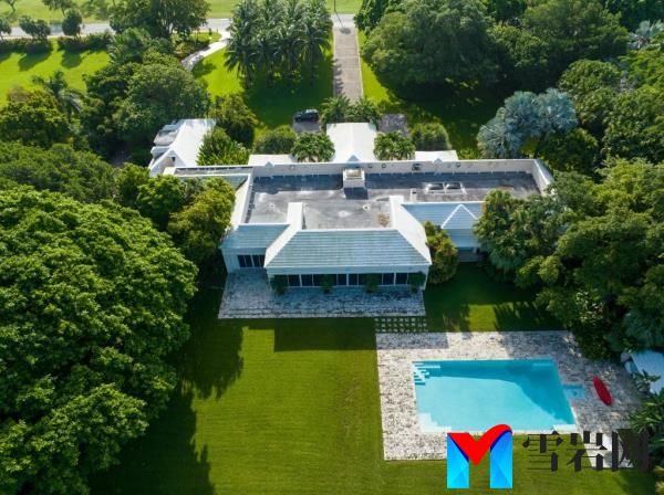 The man who sold Jeff Bezos his $79 million mansion on Indian Creek is suing realtor Douglas Elliman.