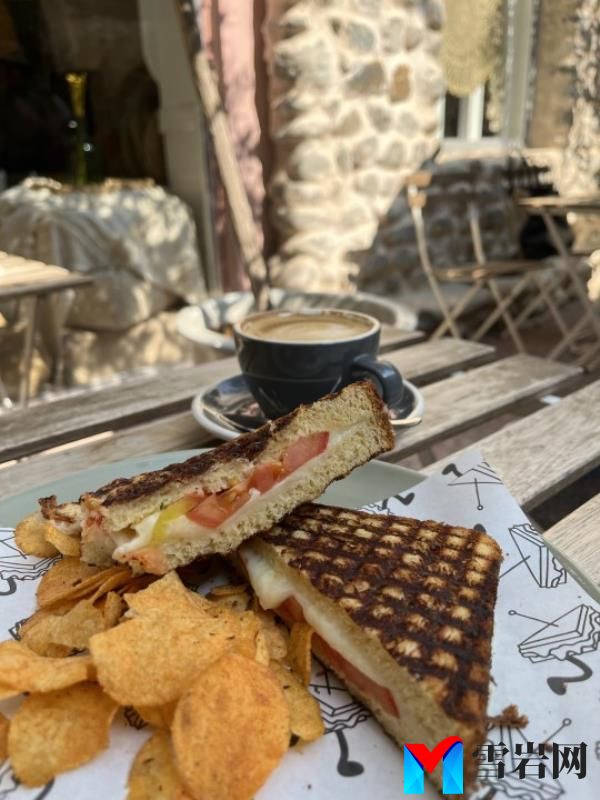 Australian-run Boston Lane cafe serves delicious coffee and crisp cheese toasties 