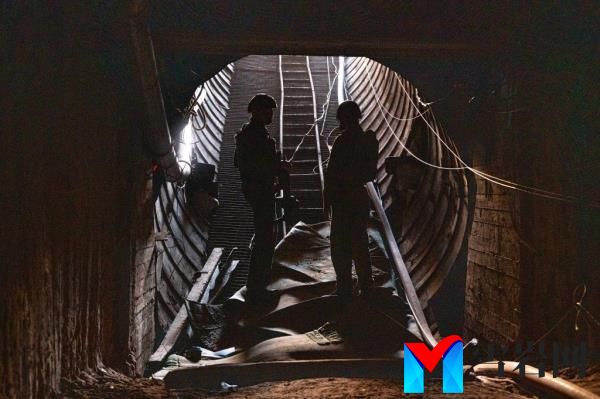 IDF soldiers stand guard at a Hamas tunnel entranced found near the Erez border crossing. 