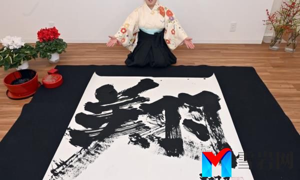 “翱翔”未来：金泽正子公布2024年的新年汉字