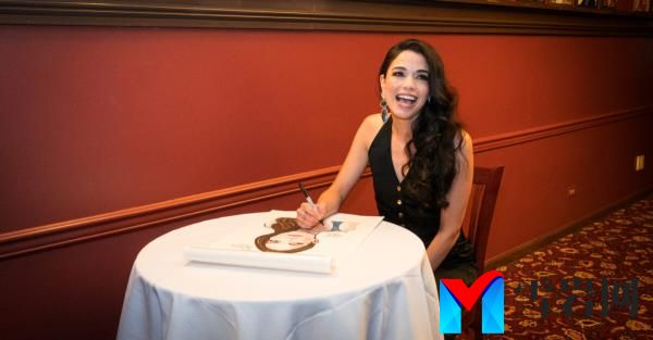 走进Sardi's的Arielle Jacobs肖像揭幕仪式