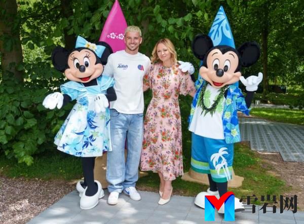 BURTON-UPON-TRENT, ENGLAND - JUNE 26: Mason Mount and Kimberley Walsh with Disney characters Mickey and Minnie Mouse at 